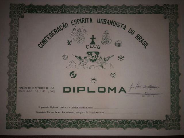 Diploma emitido pela Confederação Espírita Umbandista do Brasil (CEUB)